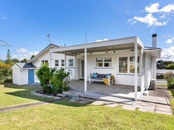 Retirement Calls | Untouched 1967 Kiwi Classic