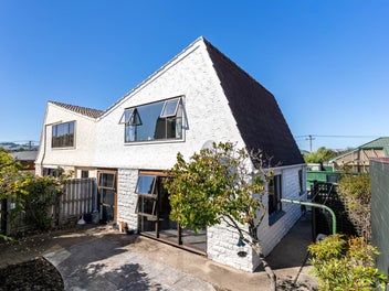 Modern, Low-Maintenance Living in St Kilda