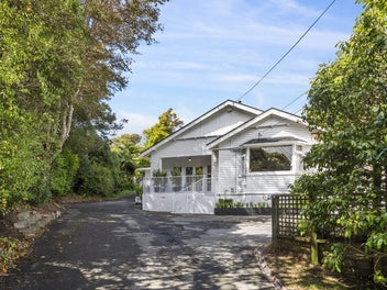 Sensational two bedroom in Ngaio Village