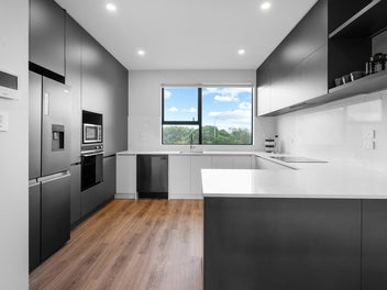 Dual Entrances - Income Potential