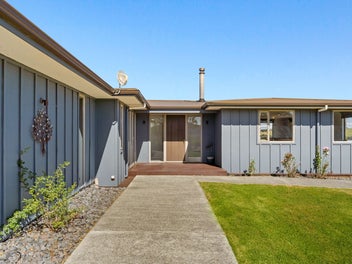 Spacious Family Home on an Acre