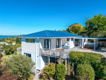 Ultimate convenience and sea views