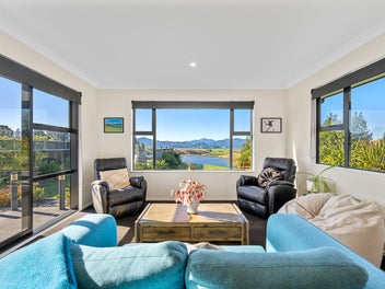 Modern Lifestyle with Spectacular Views