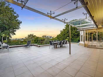 Vendors Say SELL - Present All Offers