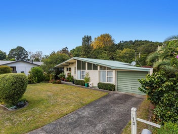 Charming, Move-In Ready Family Home!