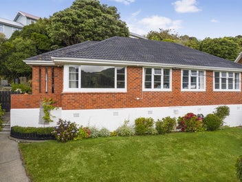 CHARMING 1940's ERA HOME