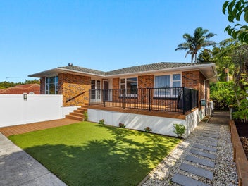 1960s Brick in Prime Location!