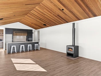 Hot Property, Cool Hawea Vibes