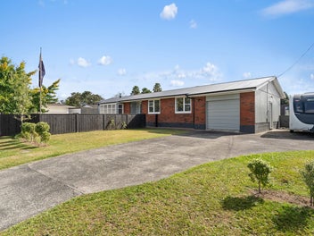 5-Bed family haven in a lovely cul-de-sac