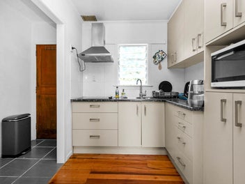 Solid Brick Unit in Epsom