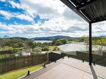 Tuscany feel in Mangonui