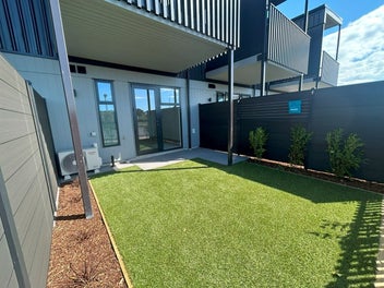 Image 1 of 20