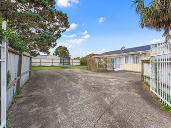 PERFECT STARTER HOME OR INVESTMENT!