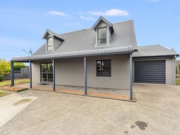 Charming Bungalow with Great Investment Potential