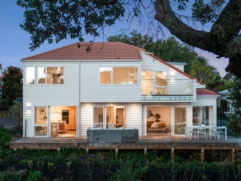 Stunning Retreat in Northcote Point
