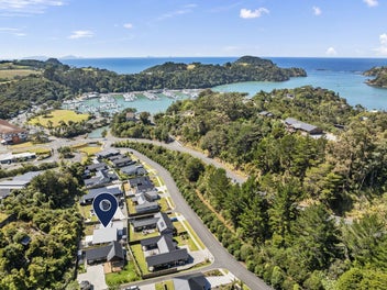 A Tutukaka treasure steps from the marina