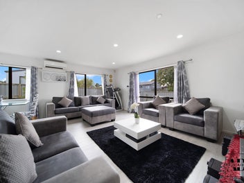 Standalone 3 Bedroom Charm!