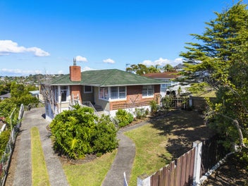 MUST SELL WITH PANORAMIC VIEWS!