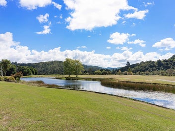 Lakefront Sites - Must Go!