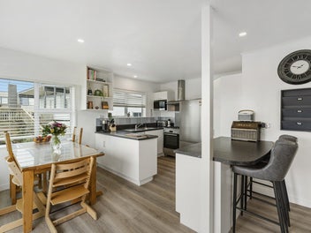 Home & income beach retreat