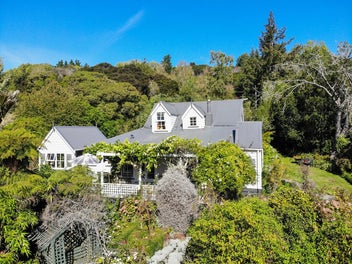 Historical Cottage, Award Winning Garden!