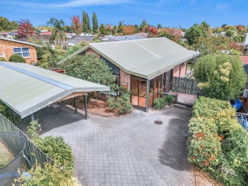 Convenience, Comfort & Location!