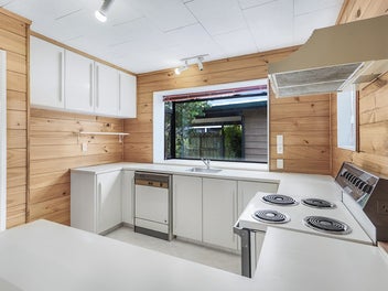 Convenience, Comfort & Location!