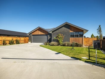 Stylish and Spacious - The Ideal Family Home