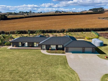 INDOOR-OUTDOOR LIFE ON A LARGE SCALE + INCOME