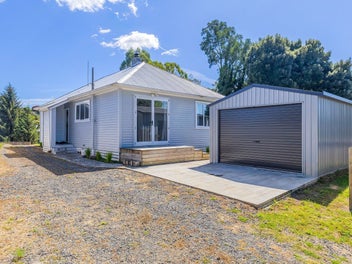 Fully renovated, double glazed & priced to...