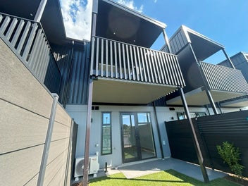 Image 1 of 20