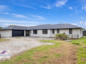 Large Home, Land & Sheds - Enquiry Over $899,000