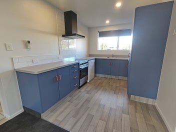 Image 1 of 18