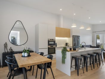 Stunning, Easy Care, Freehold