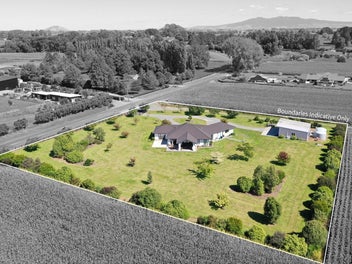 House, Shed Plus Extra Accommodation!