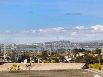Bring me an offer - Ready to move in!