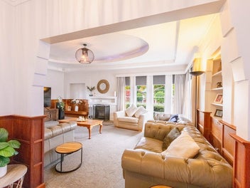 Modern Styling Meets Art Deco