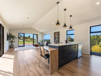 Modern Elegance Meets Rural Tranquility