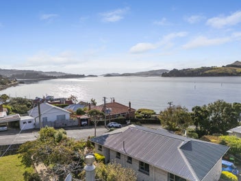 Character Home with Harbour Views & Sun