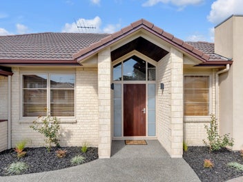 Immaculate brick & tile – Must sell at auction!