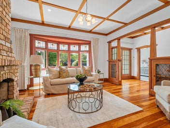 Impeccable Renovation - Double GZ Stunner