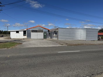 Image 1 of 18