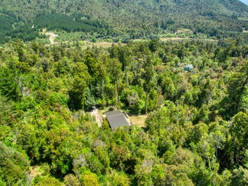 Natures Guardian - Off-grid Retreat