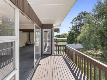 Home Sweet Hillpark; This one will GO!