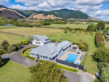 RURAL OPULENCE
