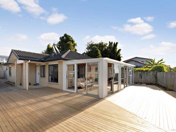 Beautiful in Brick in New Lynn