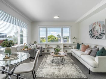 Final Week - Victoria Ave Unit - Move-In Ready !