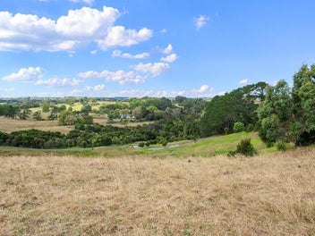 Spacious Lifestyle Living. Priced to Sell!