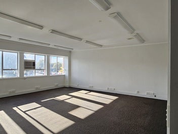 Image 1 of 7