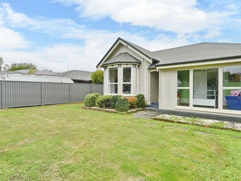 Charming Family Home Awaits You!